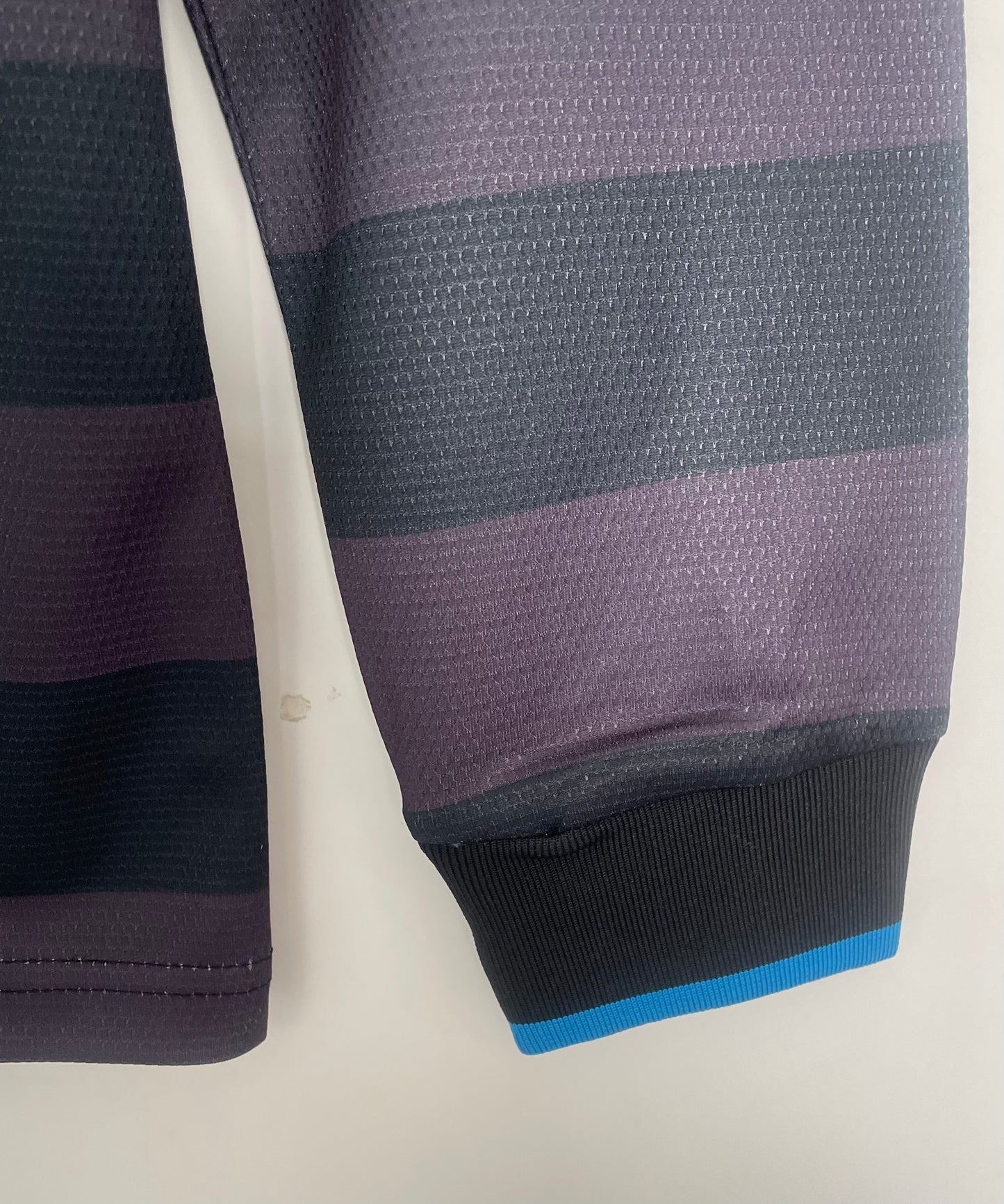 Long Sleeved Retro Inter Milan 1998 UEFA Cup final Kit