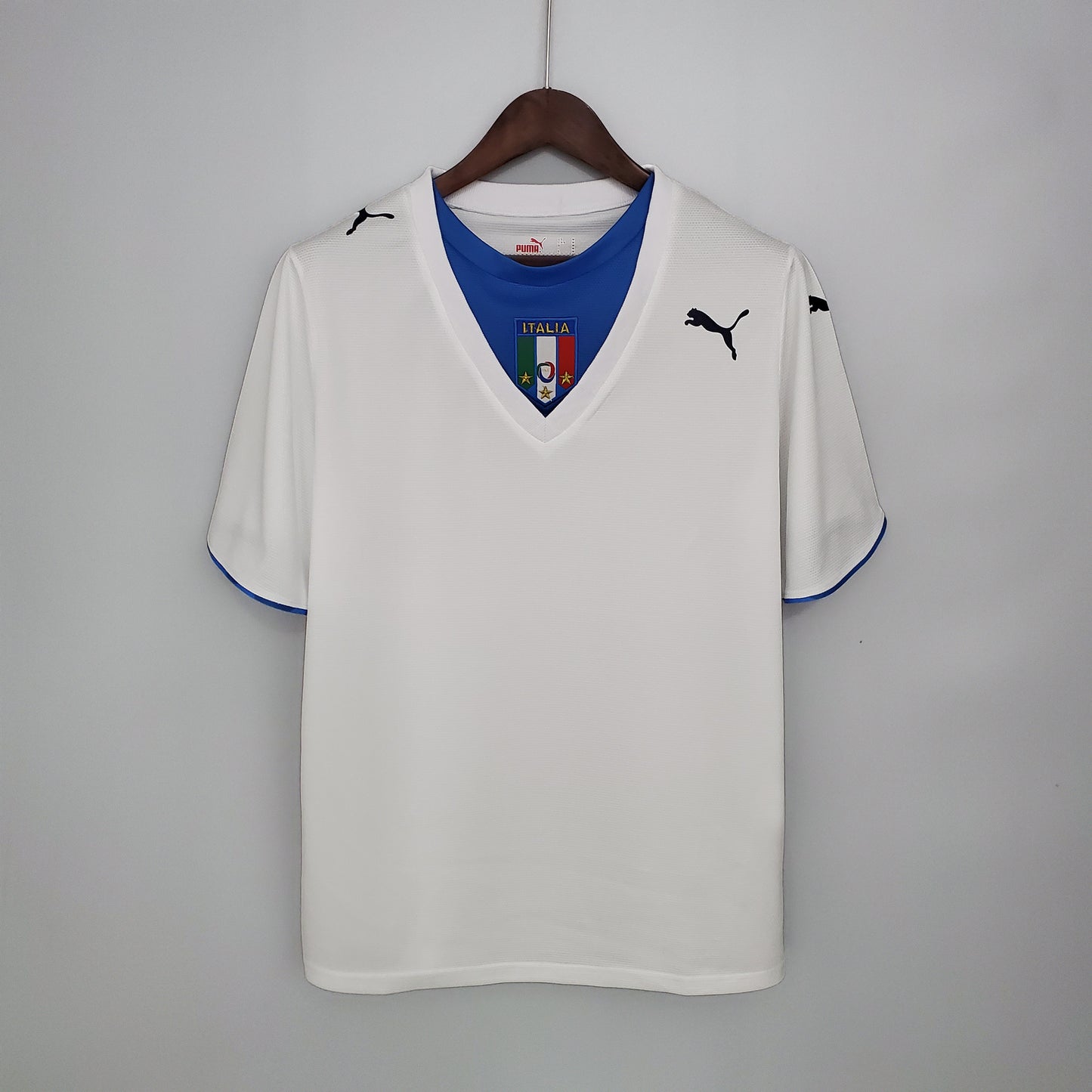 Retro Italy 2006 Away Kit