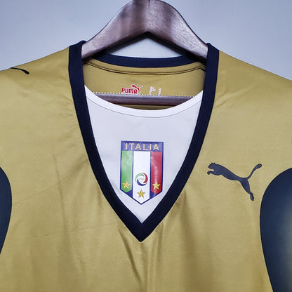 Retro Italy 2006 GK Kit