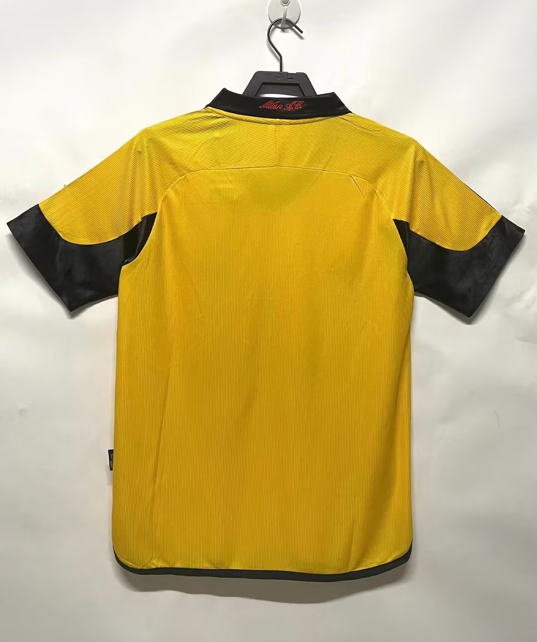 Retro 1999/00 AC Millan fourth kit