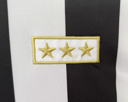 Retro Juventus 17-18 Anniversary Kit