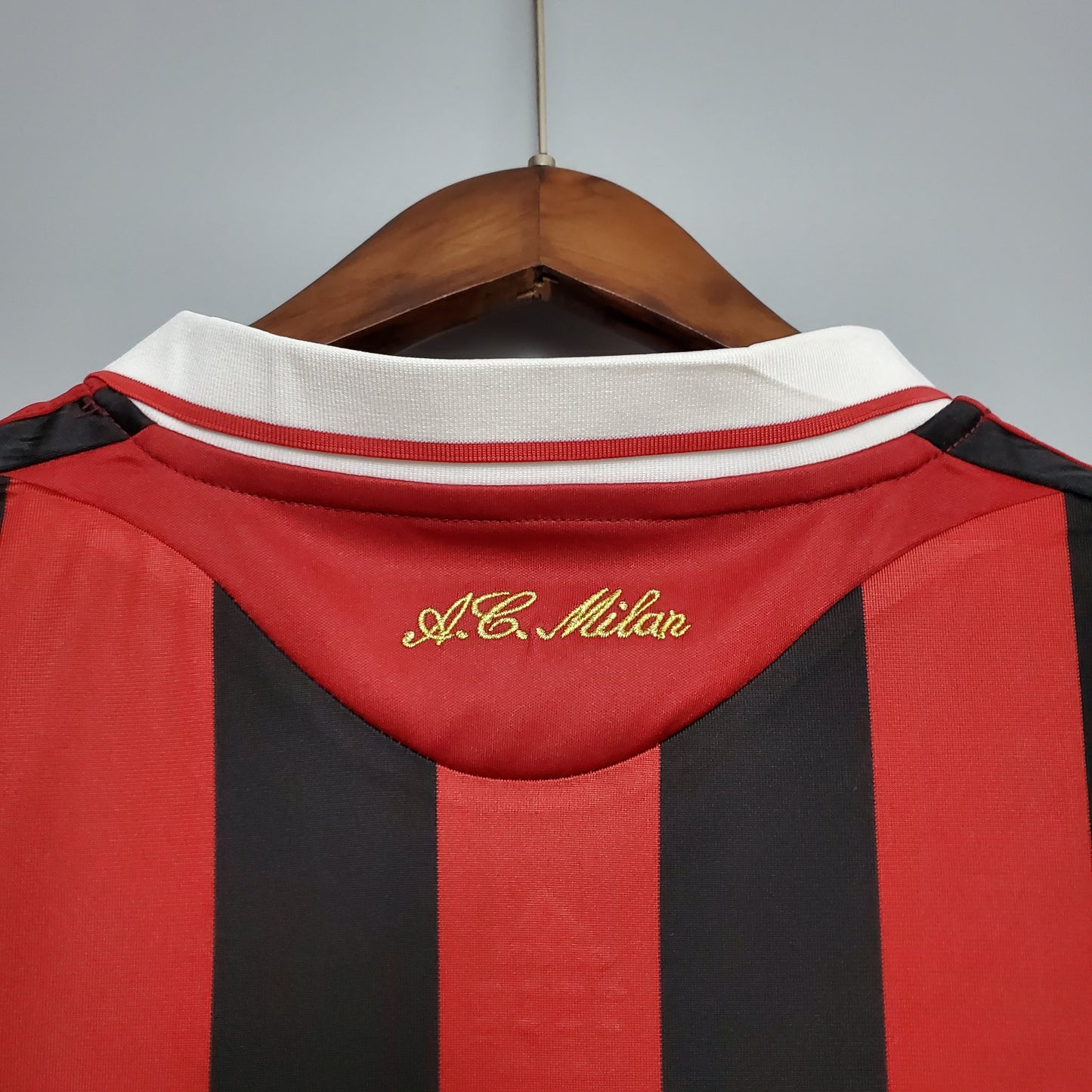 Retro AC Milan 2009-10 Home Kit
