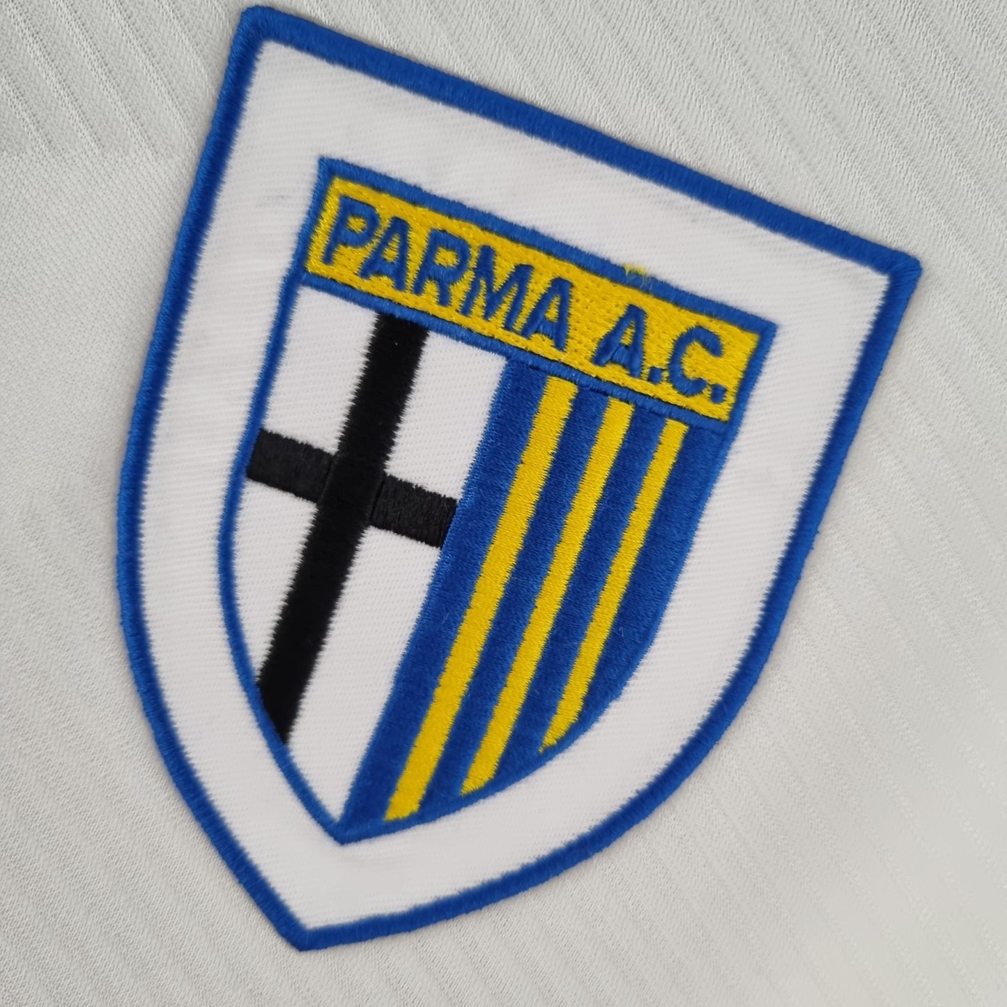 Retro Parma 1993/95 Home Kit