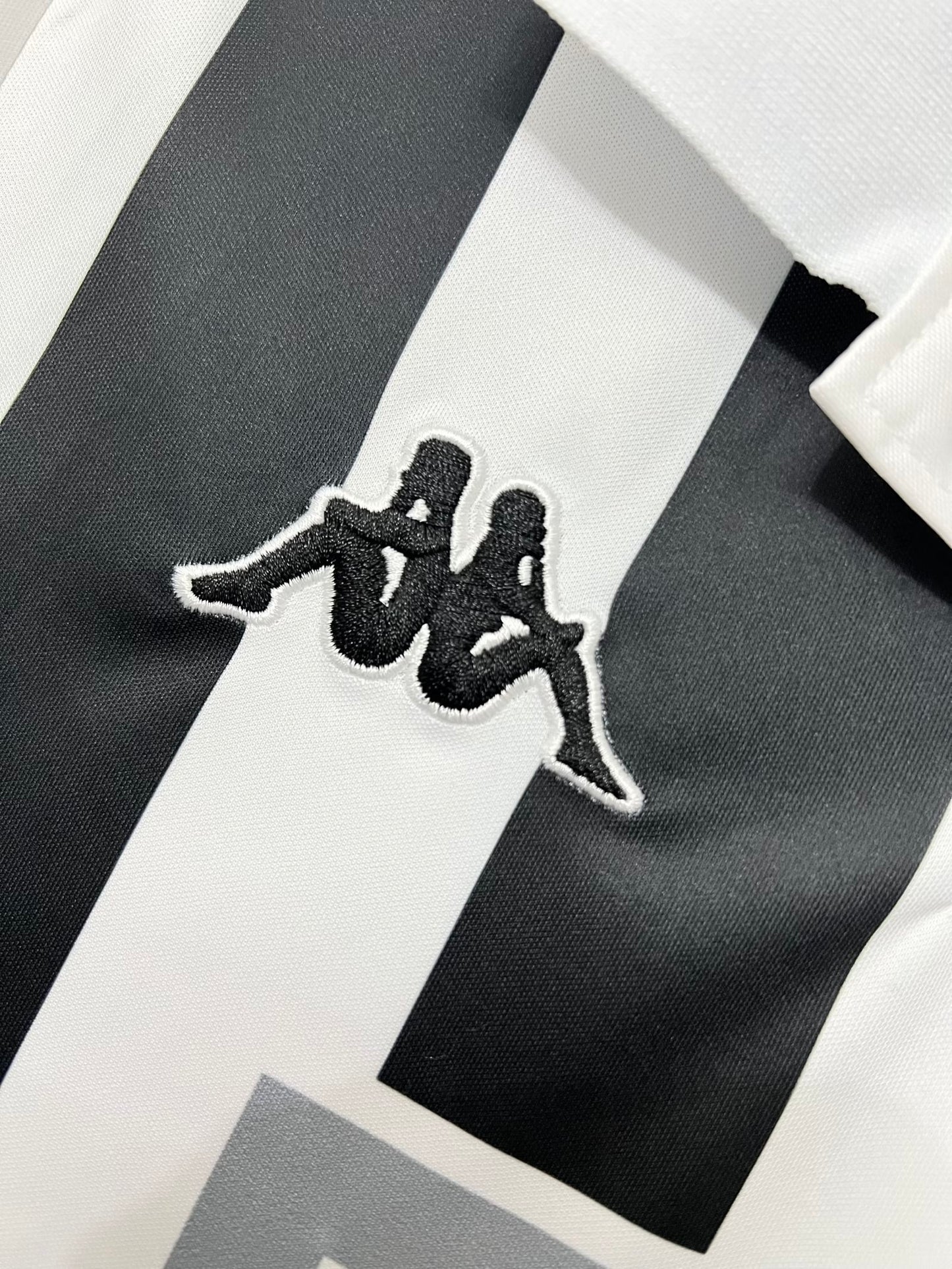 Retro Juventus 99/00 Home Kit