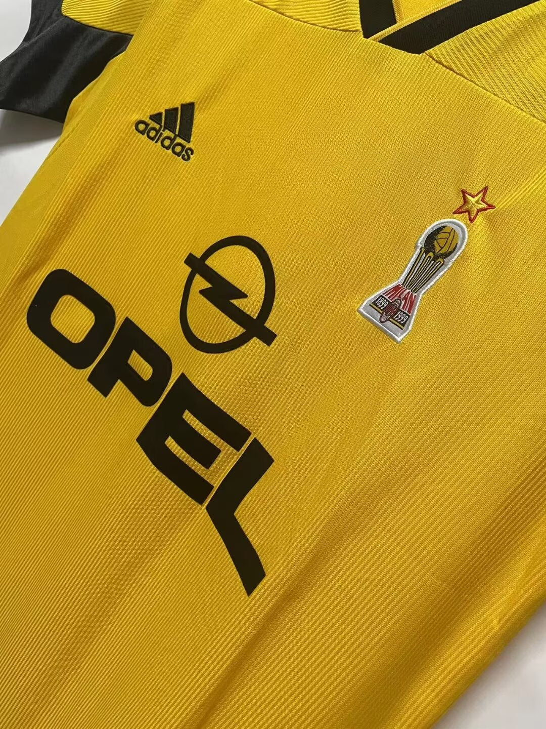 Retro 1999/00 AC Millan fourth kit