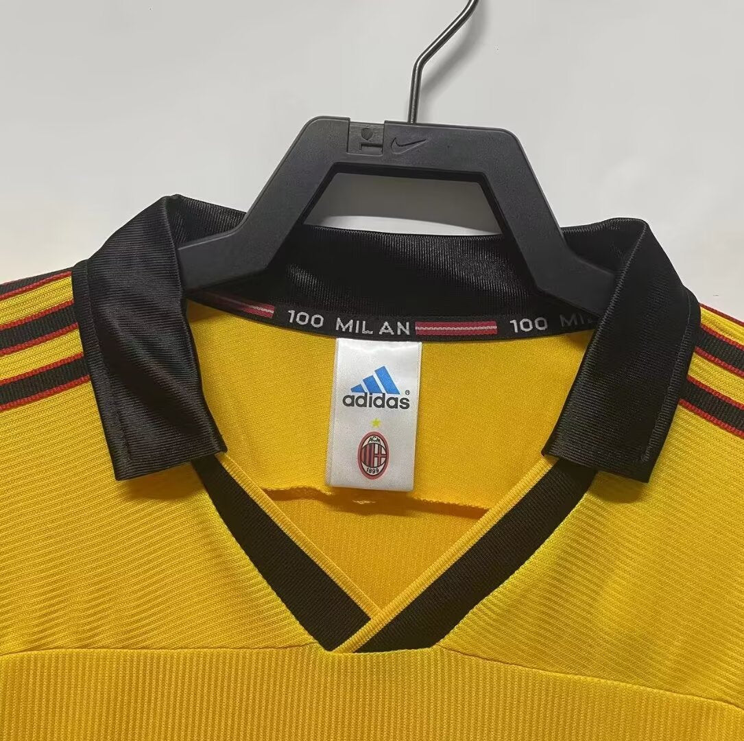 Retro 1999/00 AC Millan fourth kit